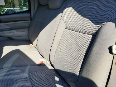 Used 2010 Toyota Tacoma PreRunner image 26