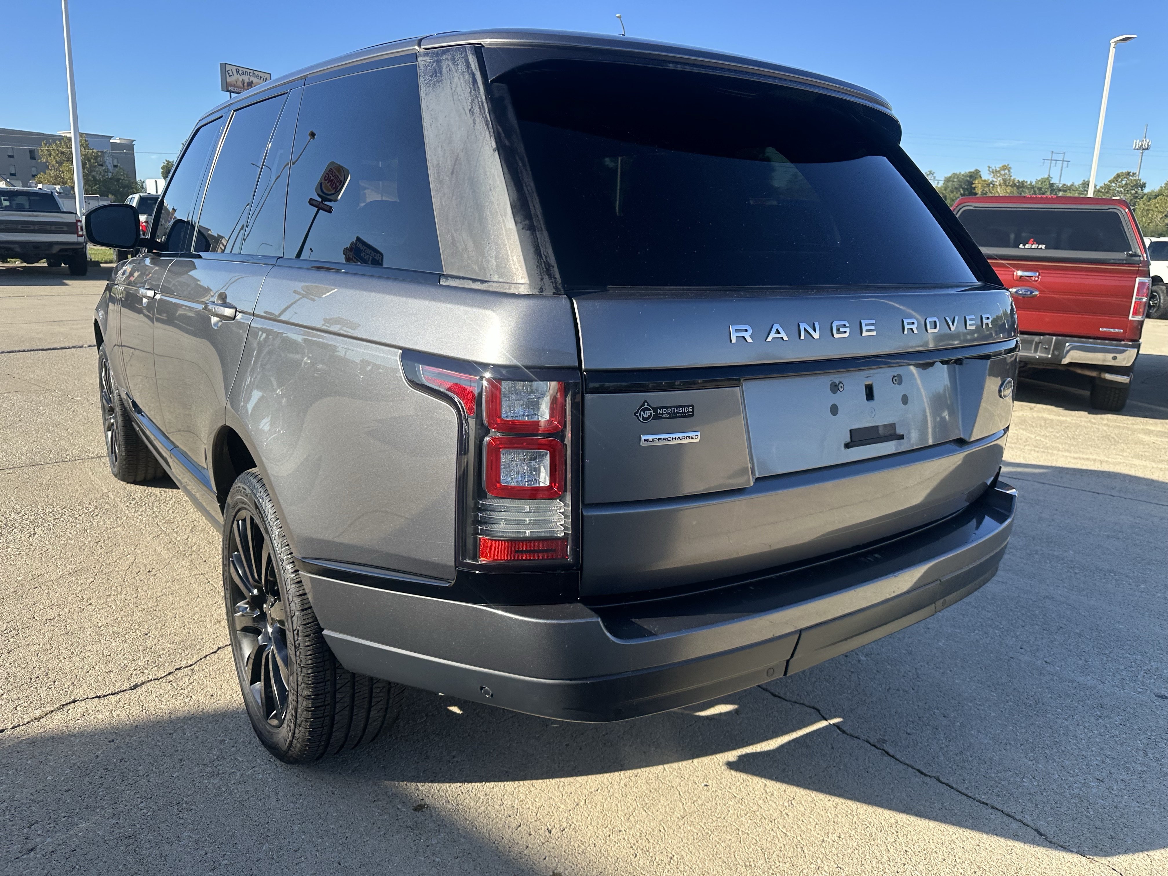 Used 2016 Land Rover Range Rover Supercharged AWD/4WD image 6