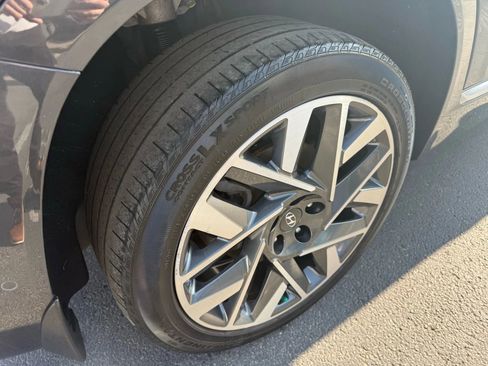 Used 2022 Hyundai Santa Fe Calligraphy image 29