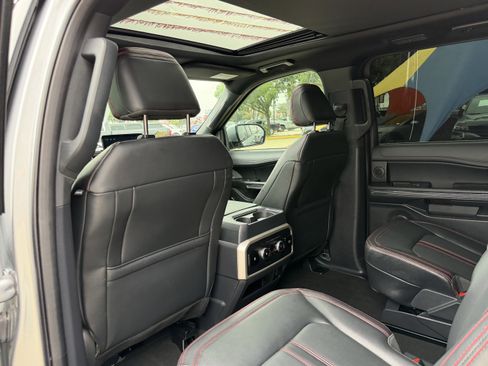 Used 2024 Ford Expedition Limited RWD image 13