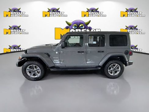 Used 2021 Jeep Wrangler Unlimited Sahara AWD/4WD image 7