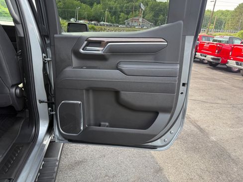 Used 2025 Chevrolet Silverado 1500 LT AWD/4WD image 20