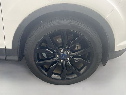 Used 2019 Ford Escape SE FWD image 13
