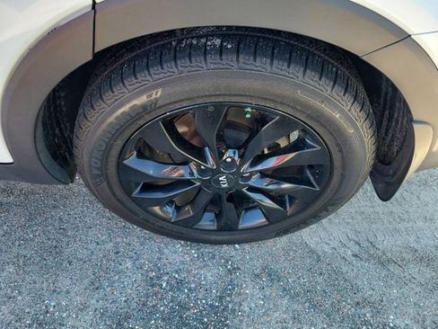 Used 2020 Kia Sorento S FWD image 7
