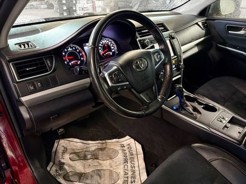 Used 2016 Toyota Camry SE image 8