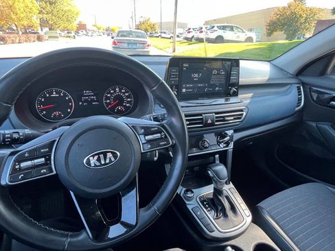 Used 2021 Kia Seltos S image 10