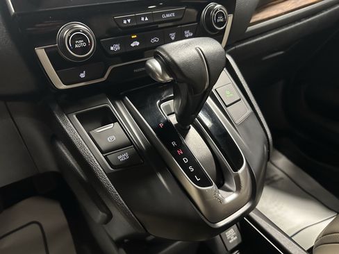 Used 2019 Honda CR-V Touring image 17