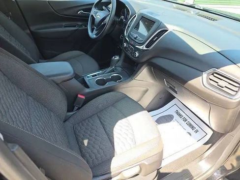 Used 2019 Chevrolet Equinox LT FWD image 9