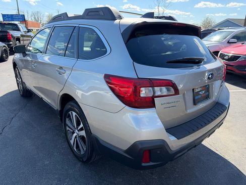 Used 2018 Subaru Outback 2.5i Limited AWD/4WD image 5