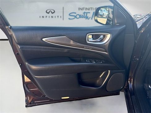 Used 2019 INFINITI QX60 Luxe w/ Essential Package image 21