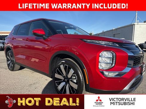 New 2026 Mitsubishi Outlander SE image 1