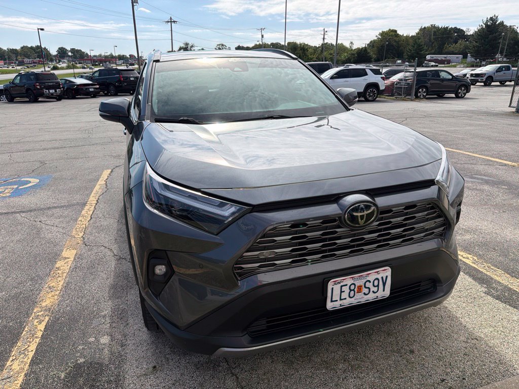Used 2022 Toyota RAV4 Limited w/ Limited Grade Weather Package AWD/4WD image 1