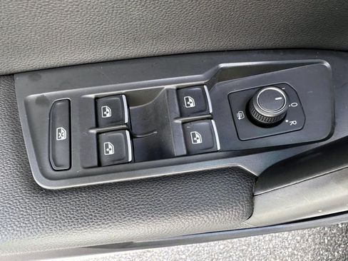 Used 2021 Volkswagen Tiguan SE R-Line AWD/4WD image 9