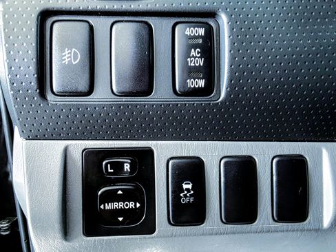 Used 2015 Toyota Tacoma PreRunner w/ TRD Sport Package image 21