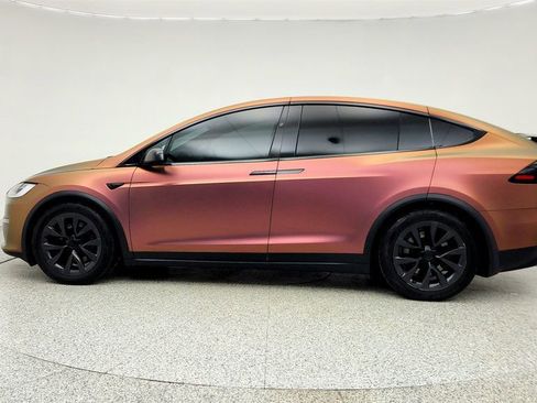 Used 2022 Tesla Model X Plaid image 8