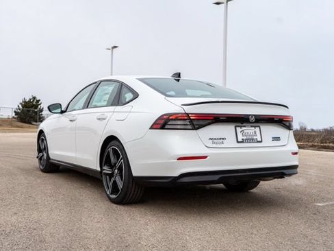 Used 2024 Honda Accord Sport image 5