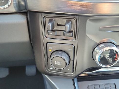 New 2026 Ford F250 Lariat w/ Black Appearance Package AWD/4WD image 35