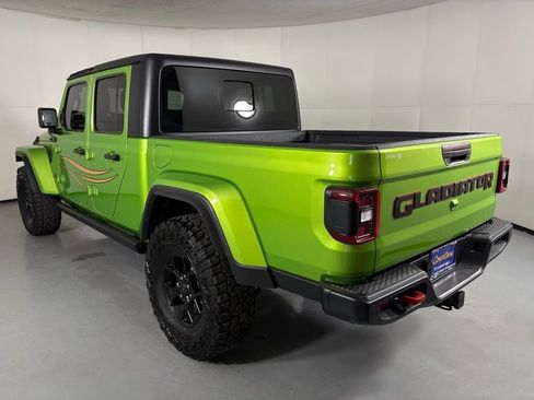 Used 2025 Jeep Gladiator Sport AWD/4WD image 6