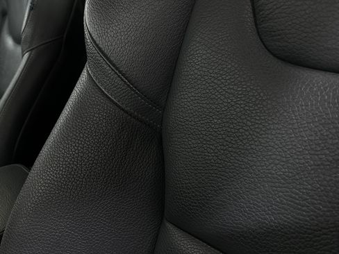 Used 2020 Volvo XC90 T6 Momentum image 19