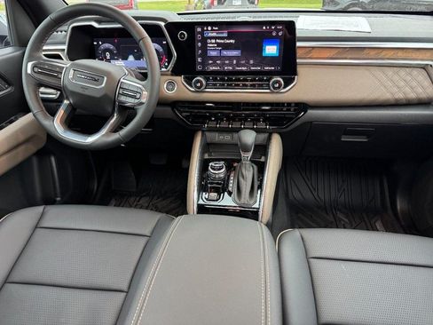 Used 2026 GMC Canyon Denali AWD/4WD image 11