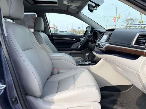 Used 2015 Toyota Highlander Limited image 13