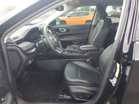 Used 2022 Jeep Compass Trailhawk w/ Trailhawk Elite Group image 51