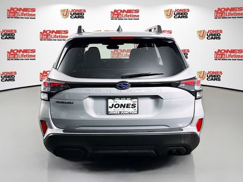 Certified 2025 Subaru Forester Premium AWD/4WD image 15