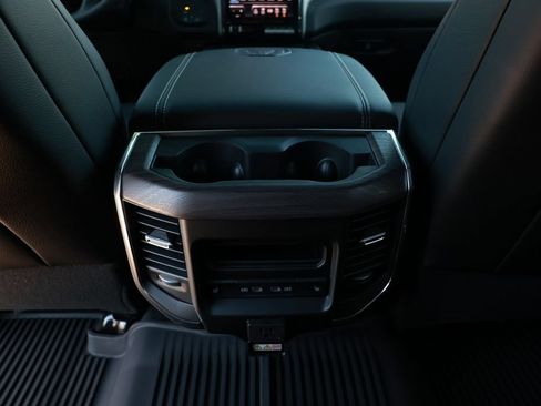 New 2026 RAM 3500 Laramie AWD/4WD image 32