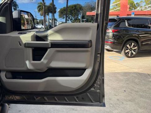 Used 2017 Ford F150 XLT image 23