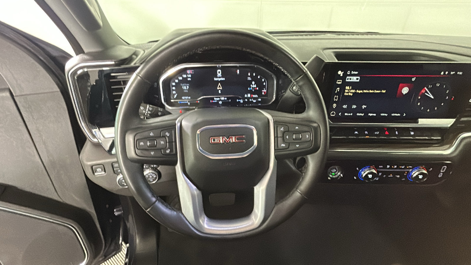 Used 2024 GMC Sierra 1500 Elevation AWD/4WD image 17
