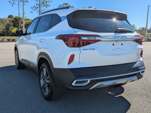 Certified 2023 Kia Seltos S image 7