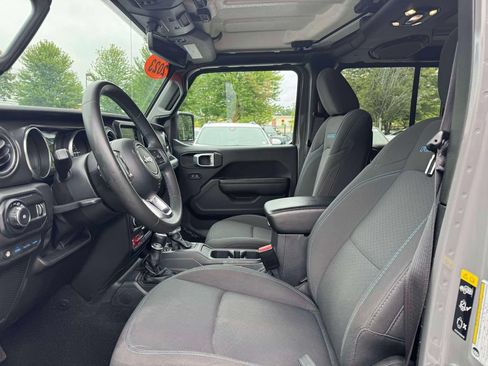 Used 2023 Jeep Wrangler Unlimited Rubicon 4xe w/ Dual Top Group AWD/4WD image 16