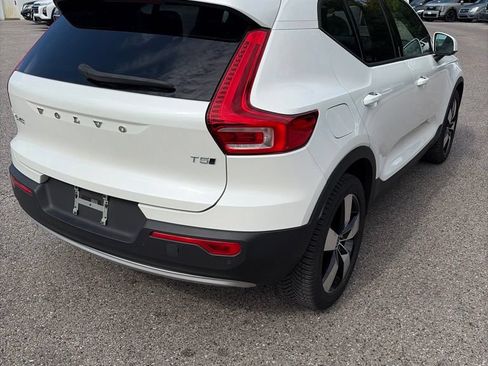 Used 2021 Volvo XC40 T5 Momentum w/ Premium Package AWD/4WD image 4