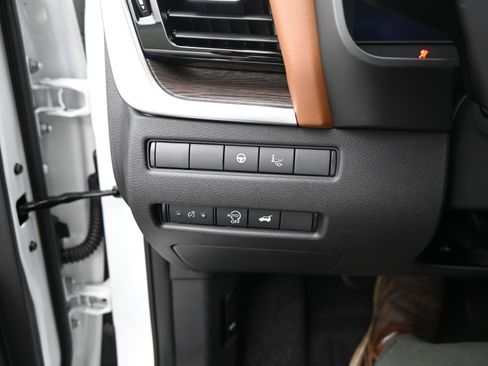 New 2026 Nissan Rogue Platinum w/ Platinum Premium Package image 12