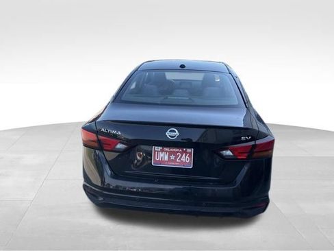 Used 2021 Nissan Altima 2.5 SV FWD image 4