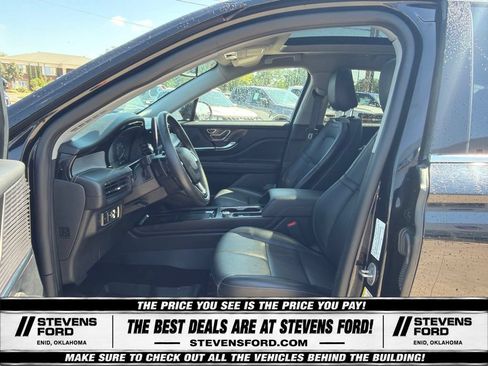 Used 2022 Lincoln Corsair AWD w/ Premium Package image 14