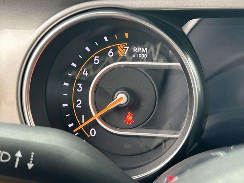 Used 2018 Jeep Wrangler Unlimited Sahara image 24