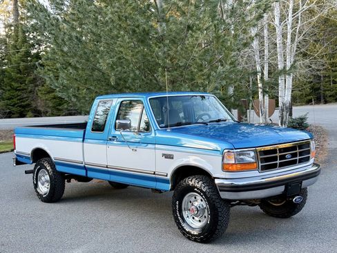 Used 1994 Ford F250 XLT image 4