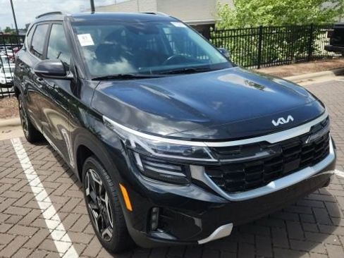 Used 2024 Kia Seltos SX AWD/4WD image 2