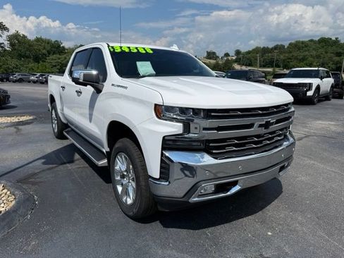 Used 2020 Chevrolet Silverado 1500 LTZ w/ LTZ Premium Package AWD/4WD image 3