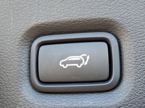 Used 2023 Hyundai Santa Fe SEL Convenience image 31