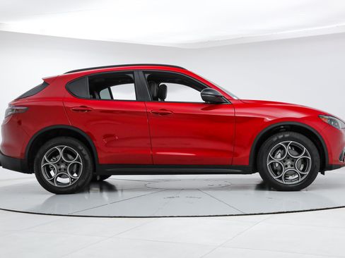 New 2025 Alfa Romeo Stelvio Sprint w/ Convenience Package AWD/4WD image 6