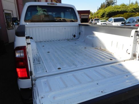 Used 2016 Ford F250 XL w/ Power Equipment Group AWD/4WD image 28