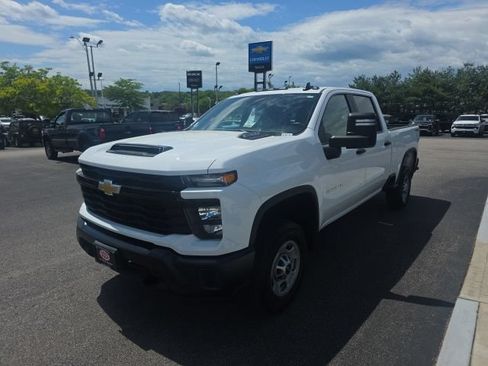 Used 2025 Chevrolet Silverado 2500 W/T w/ WT Convenience Package AWD/4WD image 6