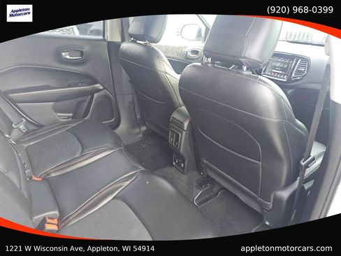 Used 2018 Jeep Compass Limited image 30