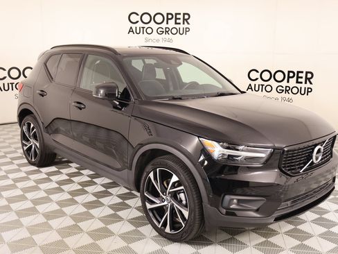 Used 2022 Volvo XC40 T5 R-Design w/ Advanced Package AWD/4WD image 1