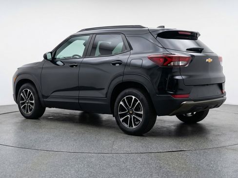 Used 2025 Chevrolet TrailBlazer LT image 6