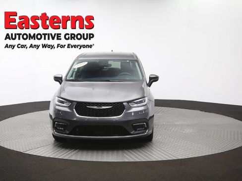 Used 2023 Chrysler Pacifica Touring-L FWD image 54