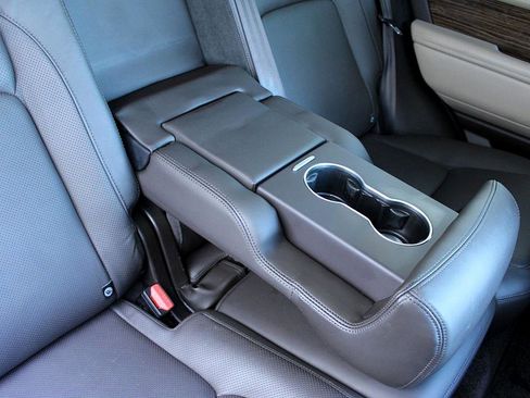 Used 2018 Land Rover Range Rover Supercharged image 25