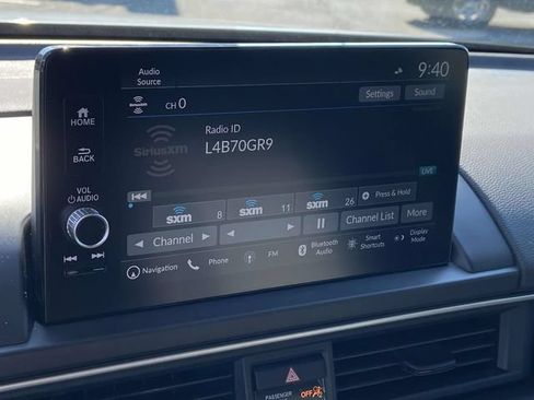Used 2025 Honda Pilot Touring image 25